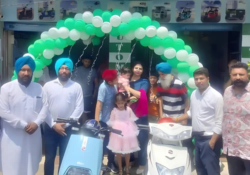 Exclusive Dealers Showroom (10)