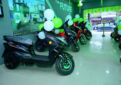 Exclusive Dealers Showroom (12)