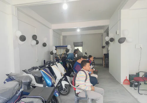 Exclusive Dealers Showroom (6)