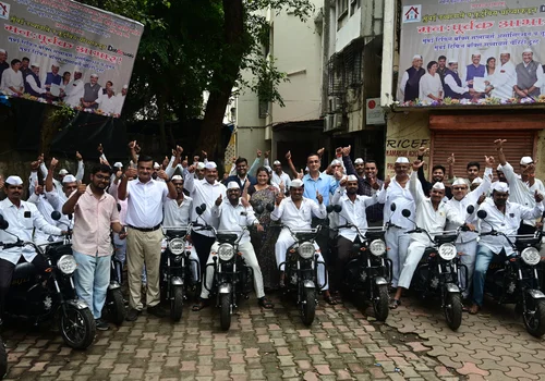 Lord’s Automative Welcomes Mumbai Dabbawala in their extended Family 1 (1)