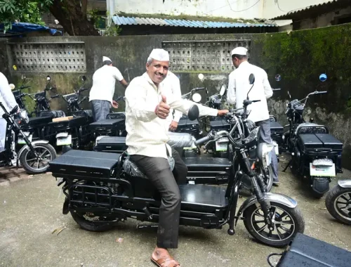 Lord’s Automative Welcomes Mumbai Dabbawala in their extended Family 13